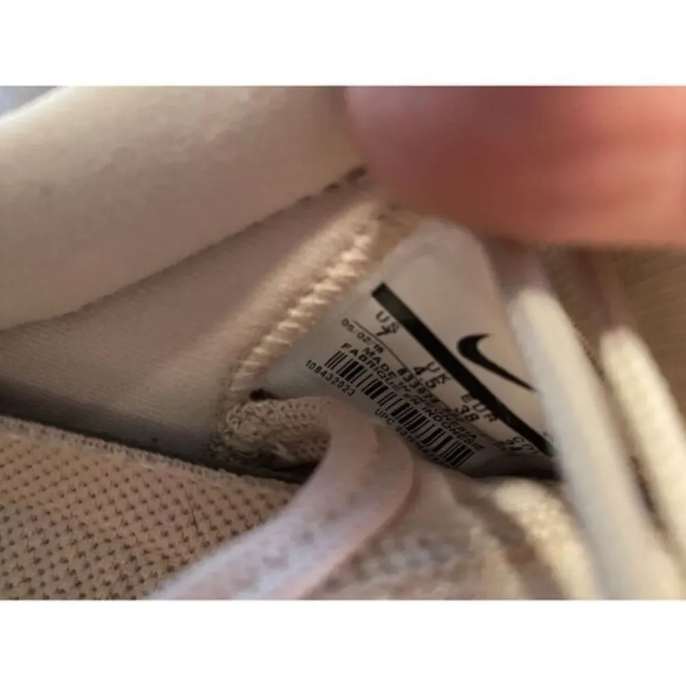Nike Roshe One‎ Premium Metallic Rose Bronze Women's Size 7